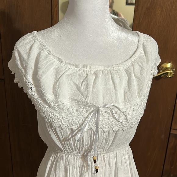 White Dress - Picture 2 of 7